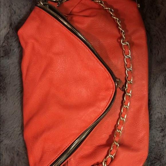 Coral purse with gold accents - Picture 1 of 4